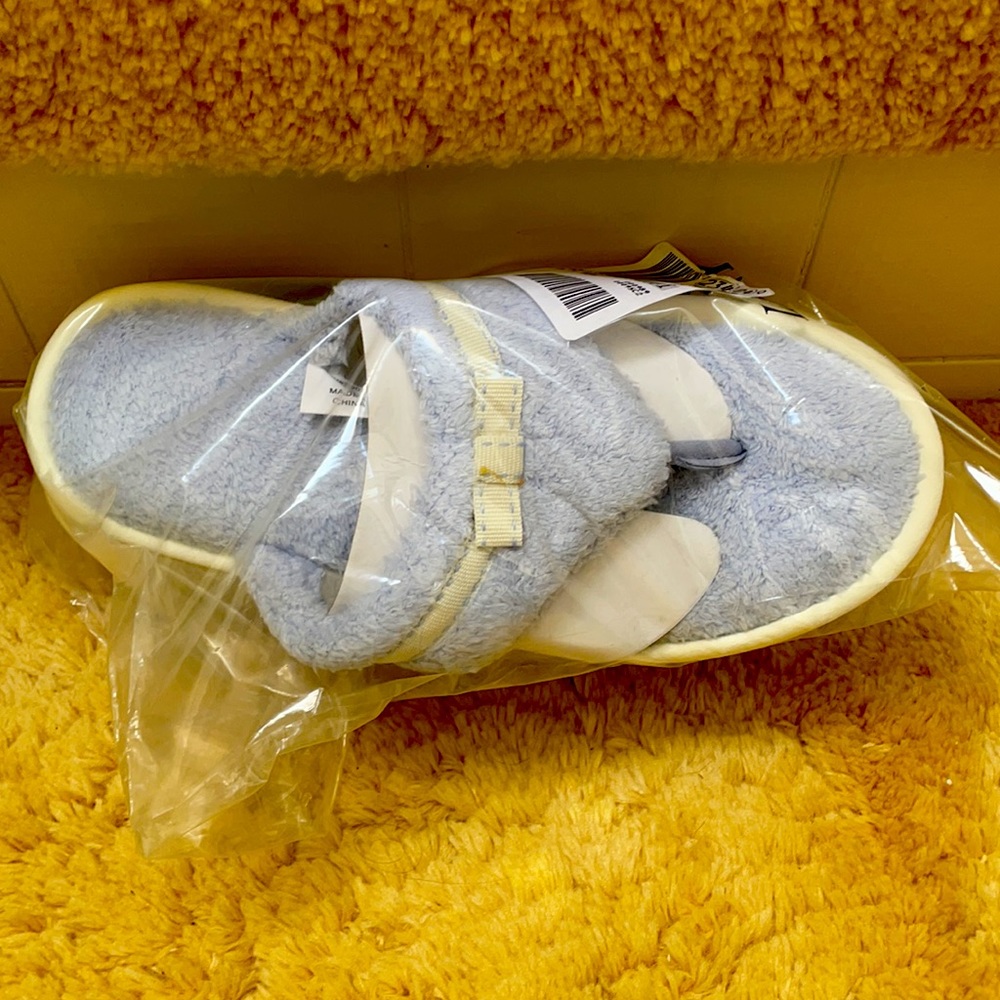 LANDS’ END Spa Thong Slippers